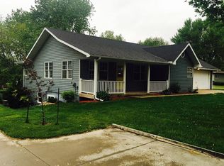 1517 Main St, Pella, IA 50219