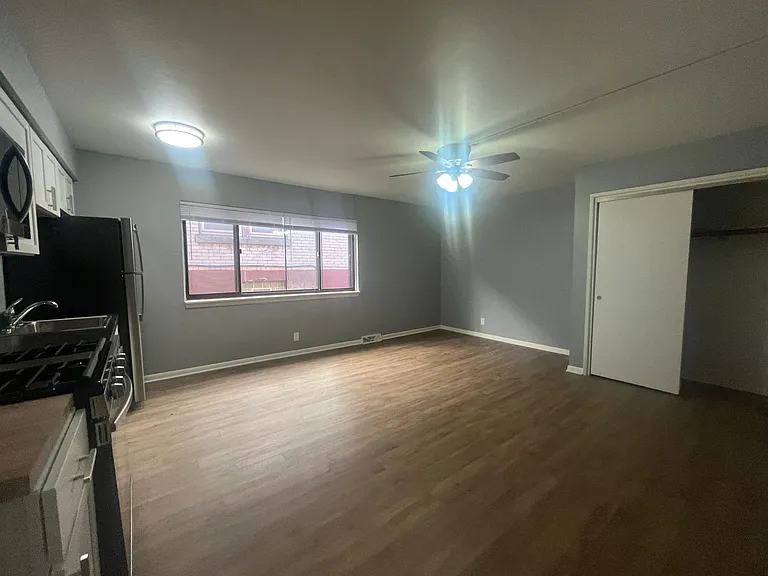 1517 E Royall Pl — Photo 22