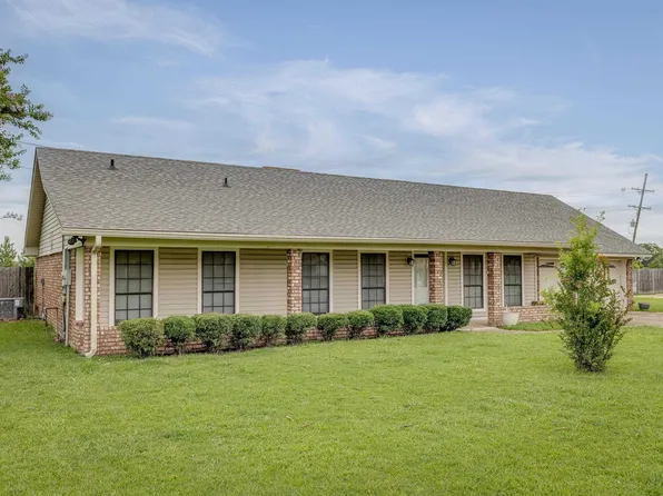 6525 Mosswood Dr, Monroe, LA 71203