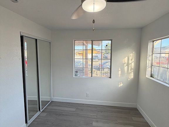 5th image of 1337 1/2 Lagoon Ave