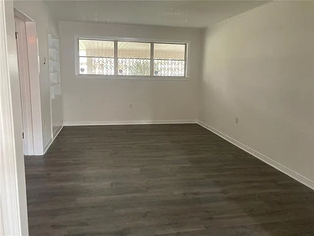 813 Andrews Ave — Photo 8