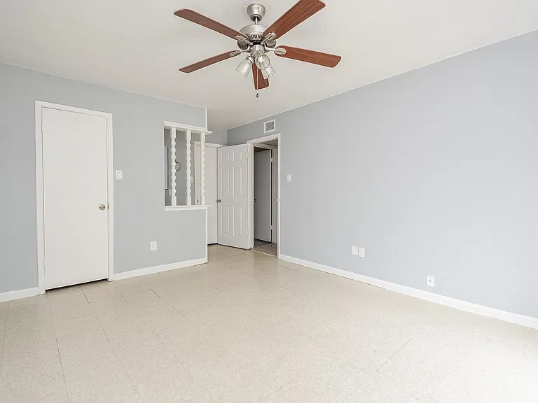 9009 Richmond Ave #411 — Photo 18