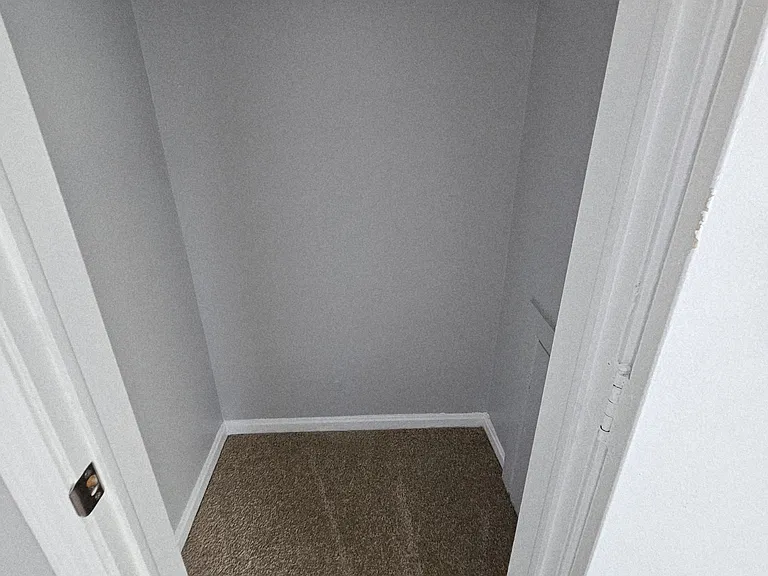 22 Wallace Ave #B — Photo 5