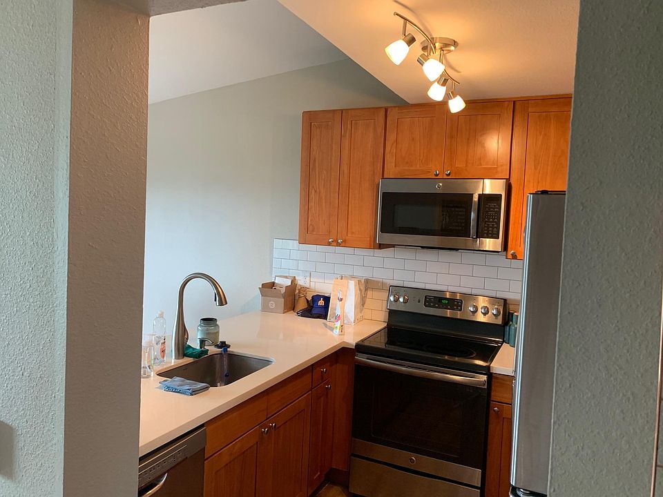 1st image of 10138 NE 64th St #22