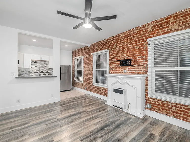 307 N Rampart Blvd — Photo 2