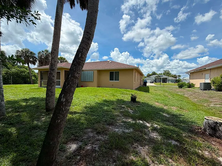 17031 Hillsborough Blvd — Photo 32