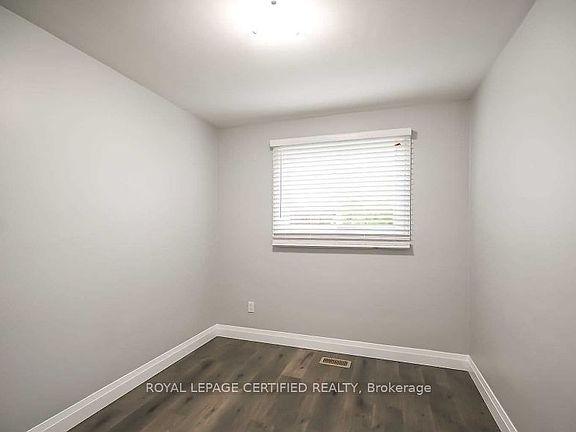 4th image of 40 Honeywell Dr #Basement