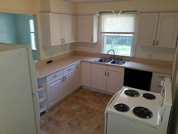 3rd image of 3126 Boulder Ave