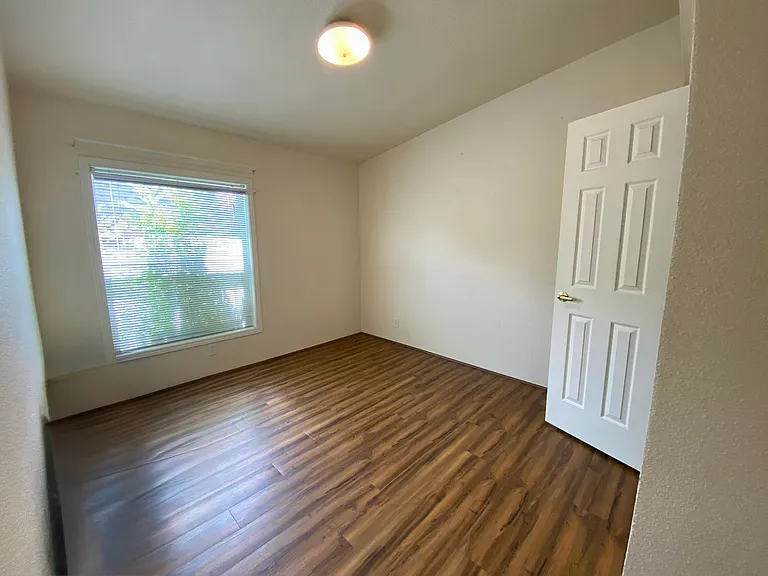 10410 F Ave — Photo 11