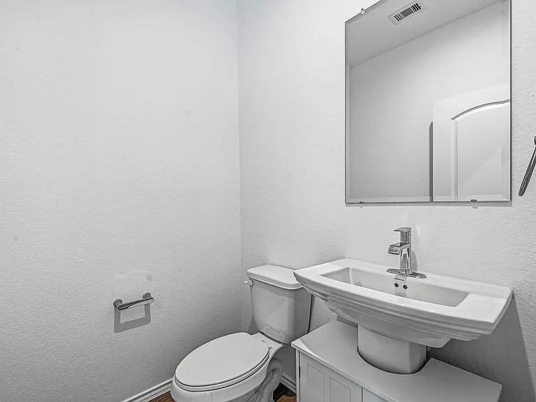 24122 Juniper Heights Dr — Photo 5