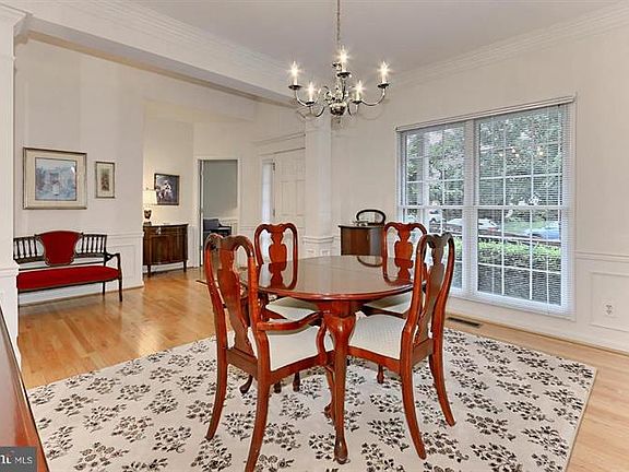 4th image of 7711 Island Creek Ct