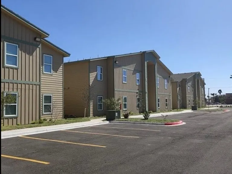 2111 W University Dr #40 — Photo 6