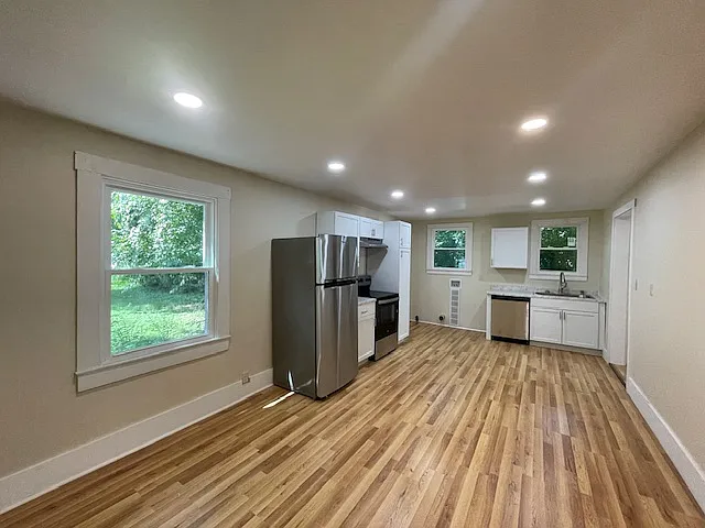 317 E 3rd St — Photo 5