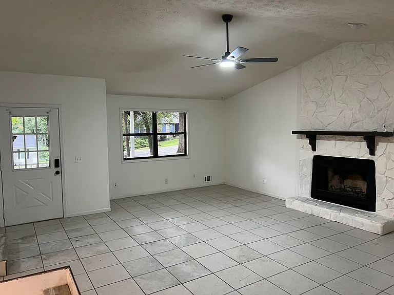 1468 Bridgestone Dr — Photo 10