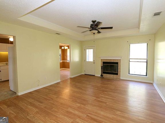 5th image of 2352 Rowe St