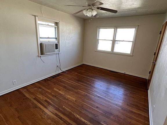 2nd image of 1021-1023 Brown St
