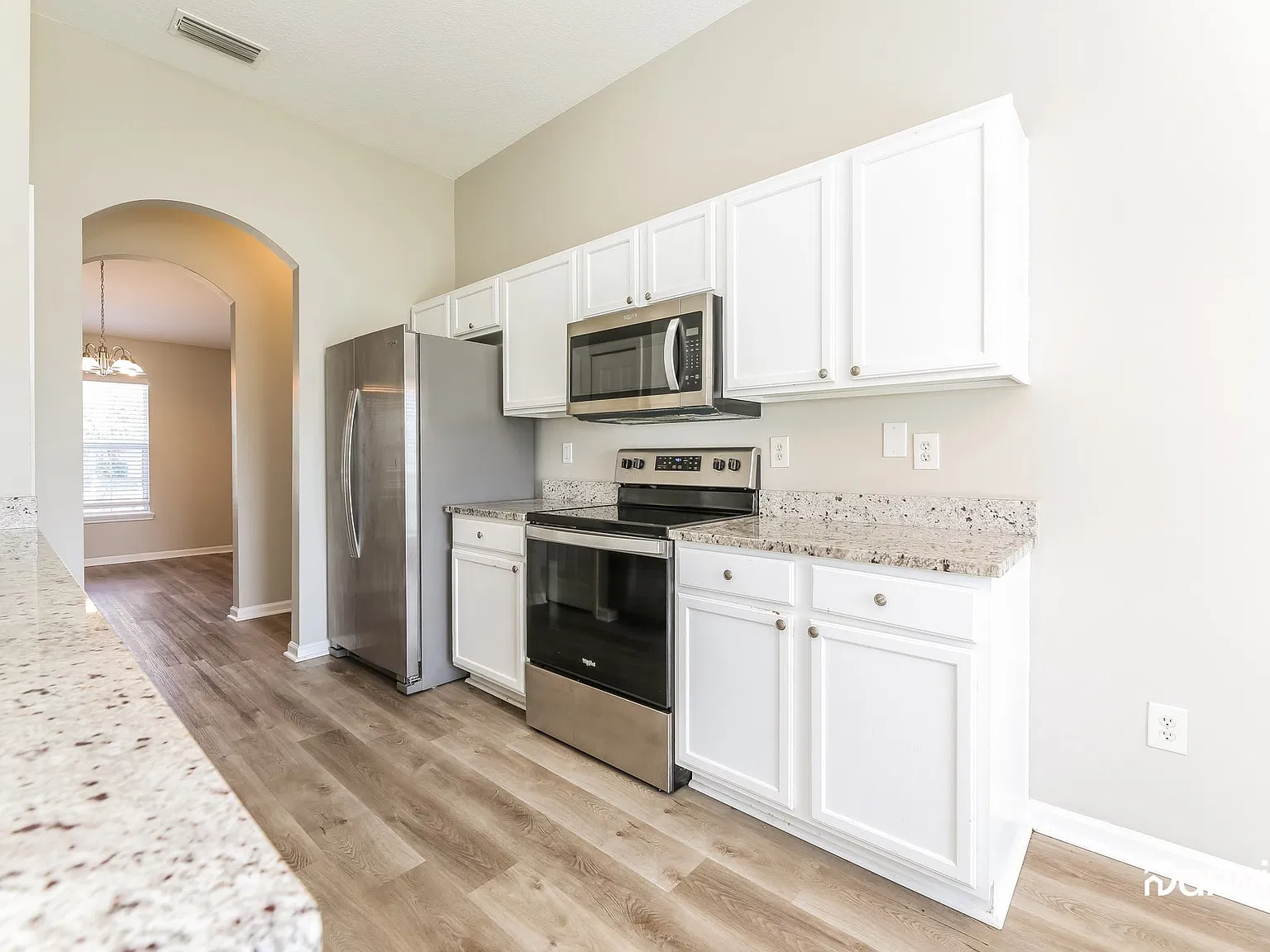 3 bed, 2.0 bath, 1562 sqft, $1,865 — Photo 3