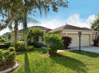6629 Cheswick St, Sarasota, FL 34243