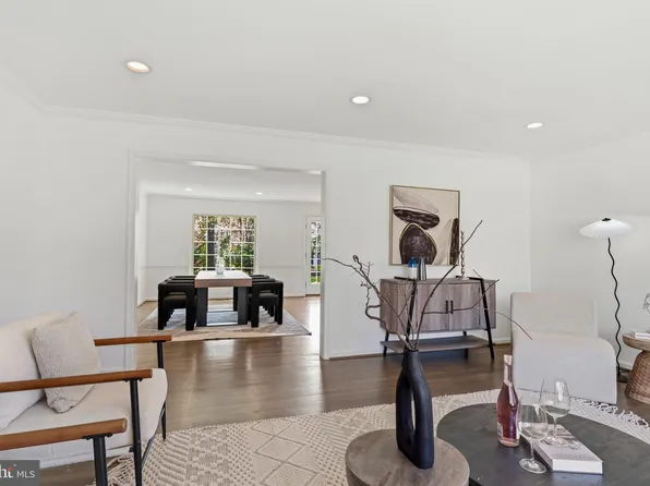 9312 Sprinklewood Ln, Potomac, MD 20854