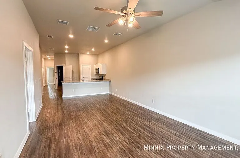 2129 Kokomo Ave #B — Photo 2