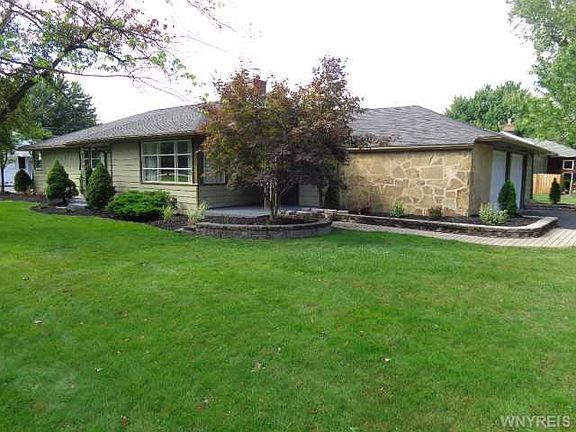 4th image of 456 Park Club Ln