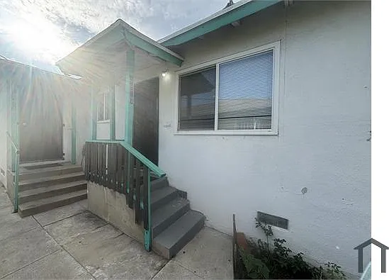 8837 S Hoover St — Photo 9