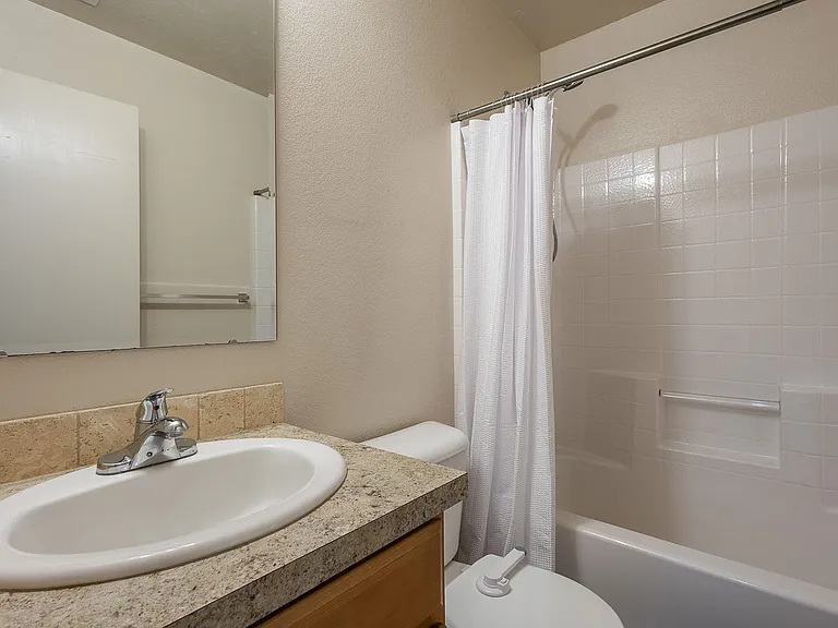 143 E Rose Lake Dr — Photo 31