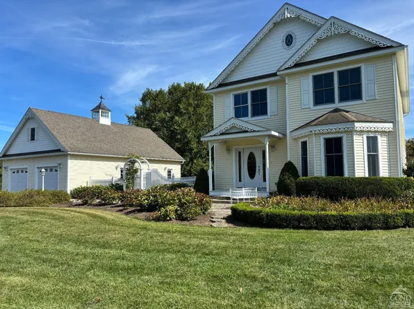 214 Knitt Road, Hudson, NY 12534