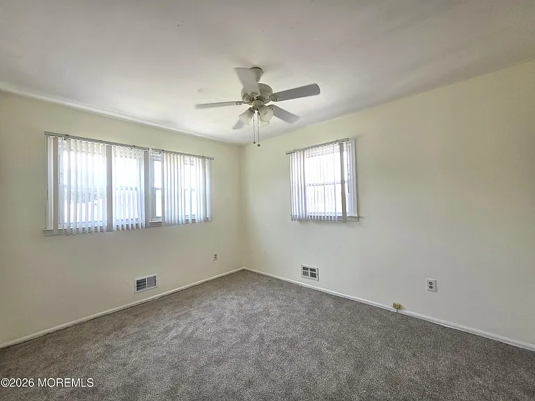 42 Richards Dr — Photo 13