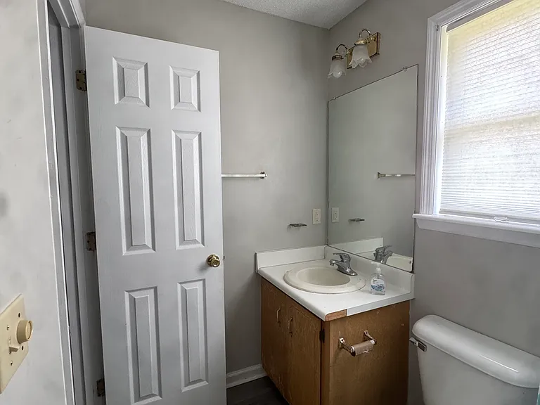 143 McCumber Dr — Photo 4