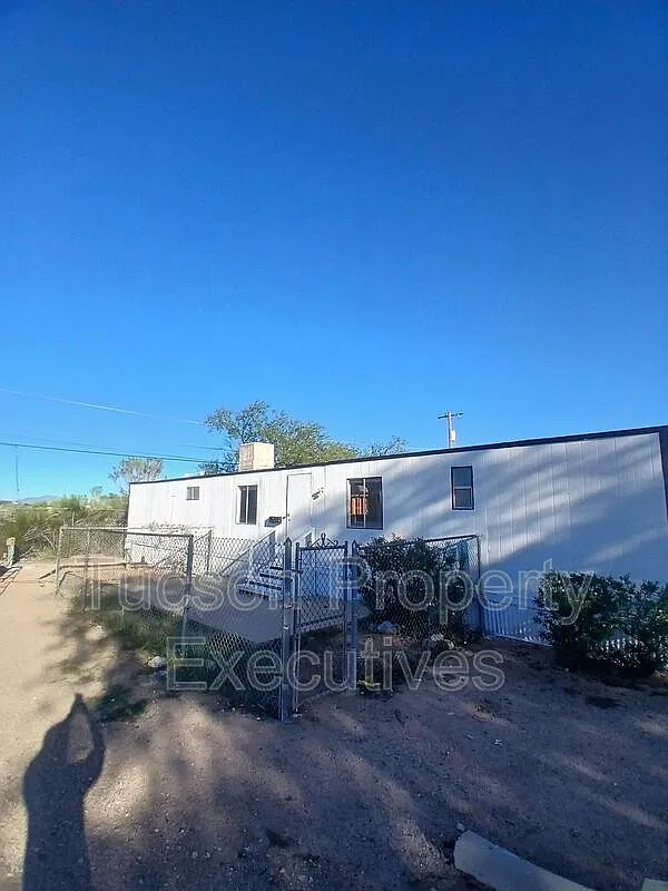 2 bed, 2.0 bath, 1000 sqft, $1,000 — Photo 1