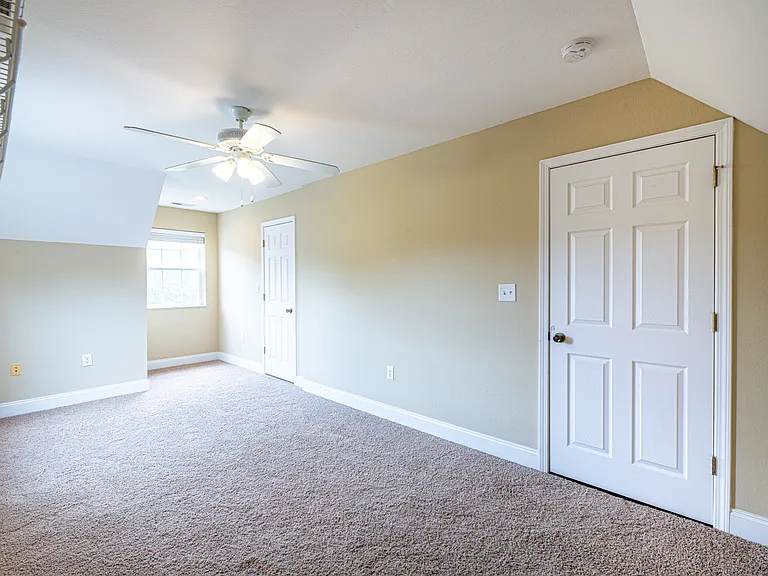 7211 Remagen Ln — Photo 20