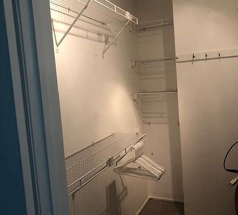 5th image of 4 Stuyvesant Ct