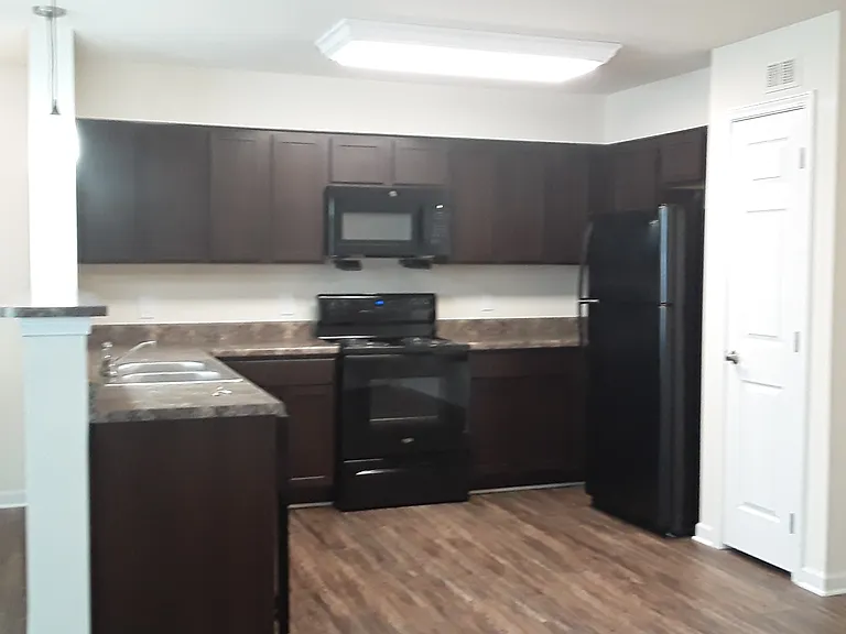 630 Rockwood Crossing Dr — Photo 3