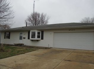 1522 Willow St, Sycamore, IL 60178