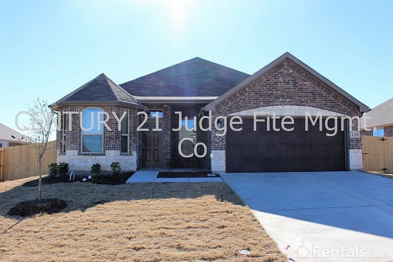 1st image of 120 Eagle Feather Dr