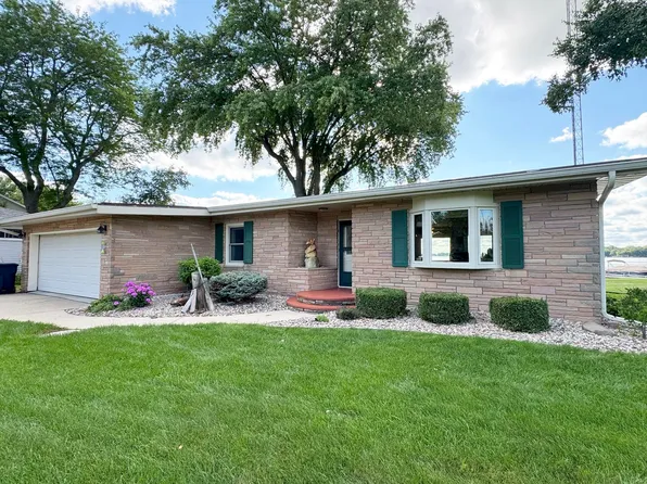 N8211 S McKinley Beach Rd, Beaver Dam, WI 53916