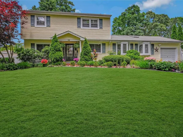 28 Newtown Lane, Melville, NY 11747