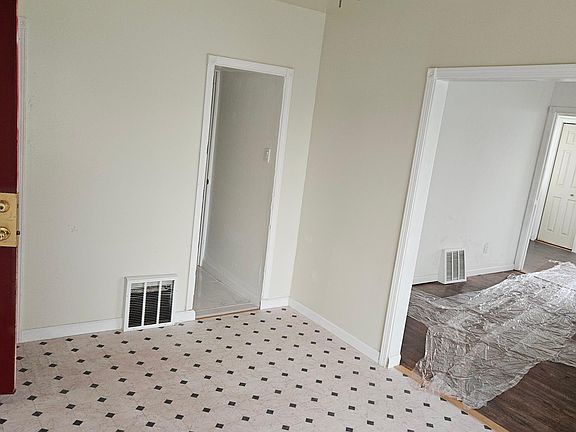 3rd image of 8452 Ironwood Ave #1