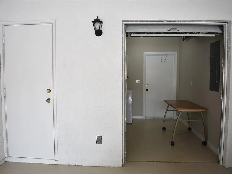 Aura Ct — Photo 24