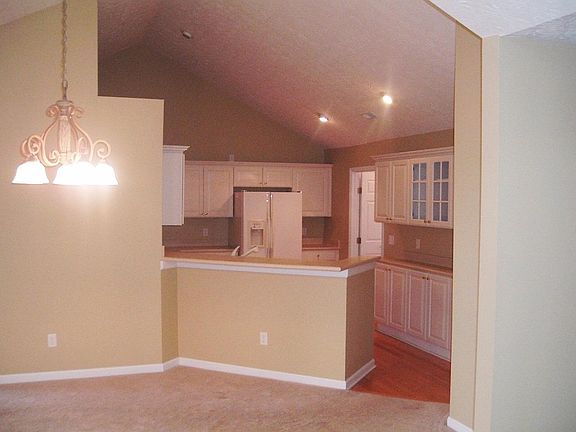 4th image of 101 Abbey Dr