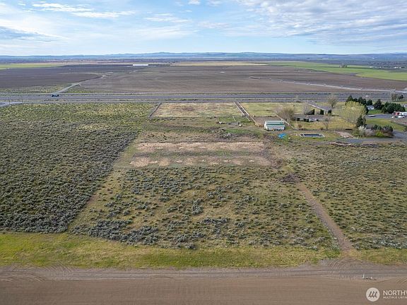 3rd image of 5200 NW N Frontage Road W