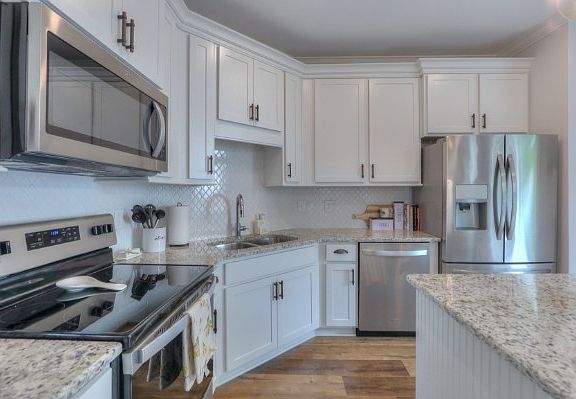 5th image of 600 Heck Ln