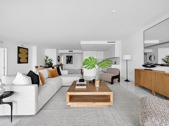 4th image of 700 NE 24th St #4802
