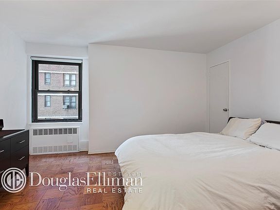 3rd image of 210 E Broadway APT H1305