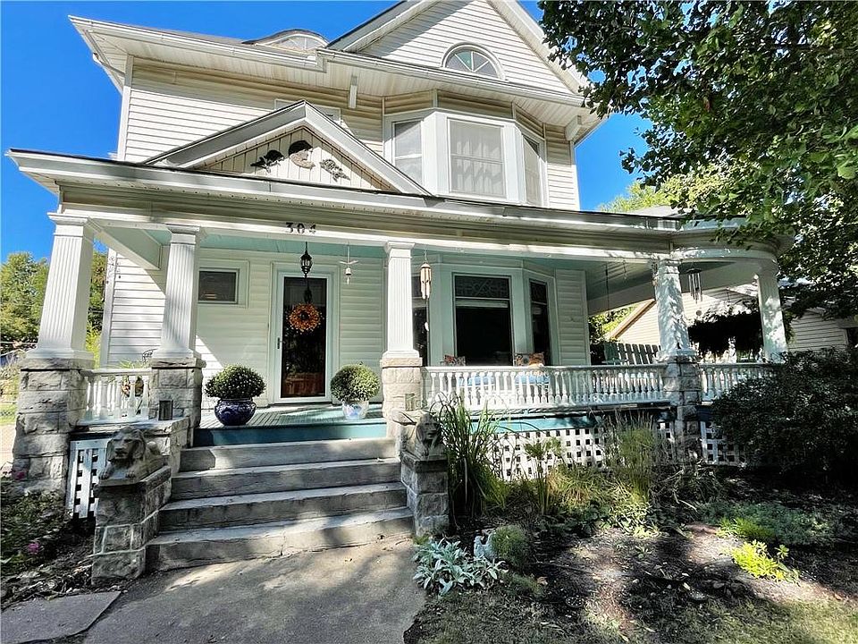 1st image of 304 W Jefferson St
