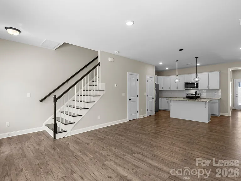 62 Walnut Springs Dr — Photo 5