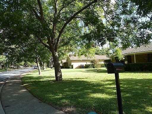 3rd image of 306 Anzio Dr