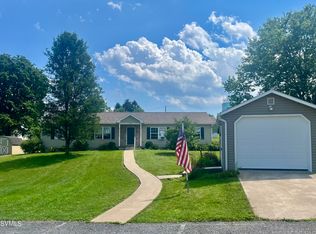 729 Hower St, Selinsgrove, PA 17870