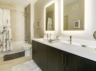 255 N Washington St APT 219, Rockville, MD 20850